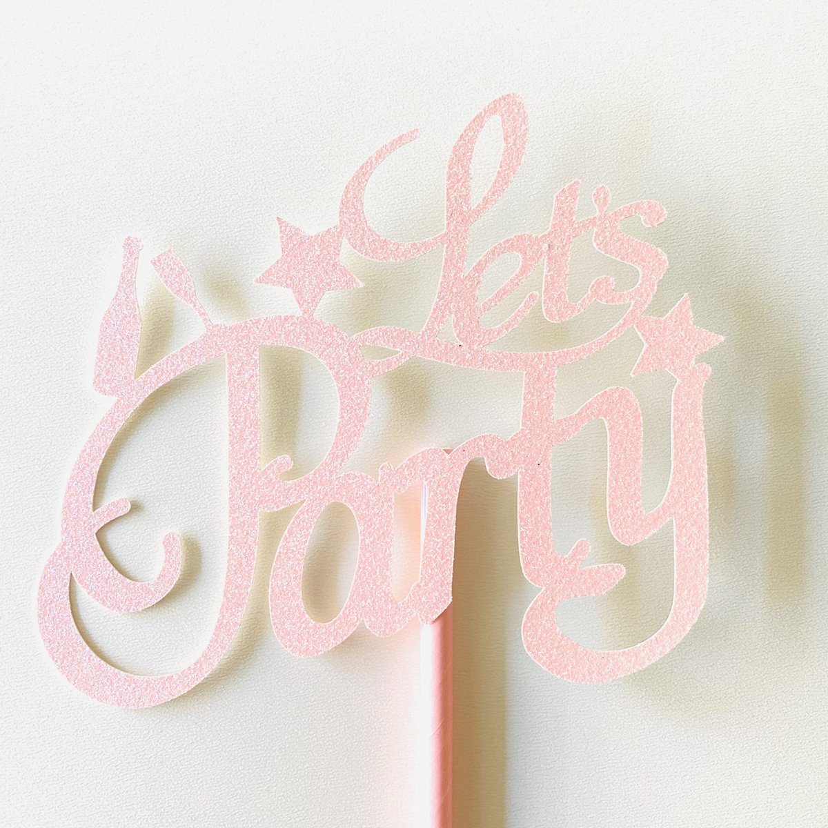 Taarttopper| Cake topper | Taart decoratie| Verjaardag| Jubileum| Lets Party | Licht roze glitter|14 cm| karton